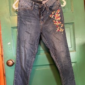 Flowered ankle length jeans